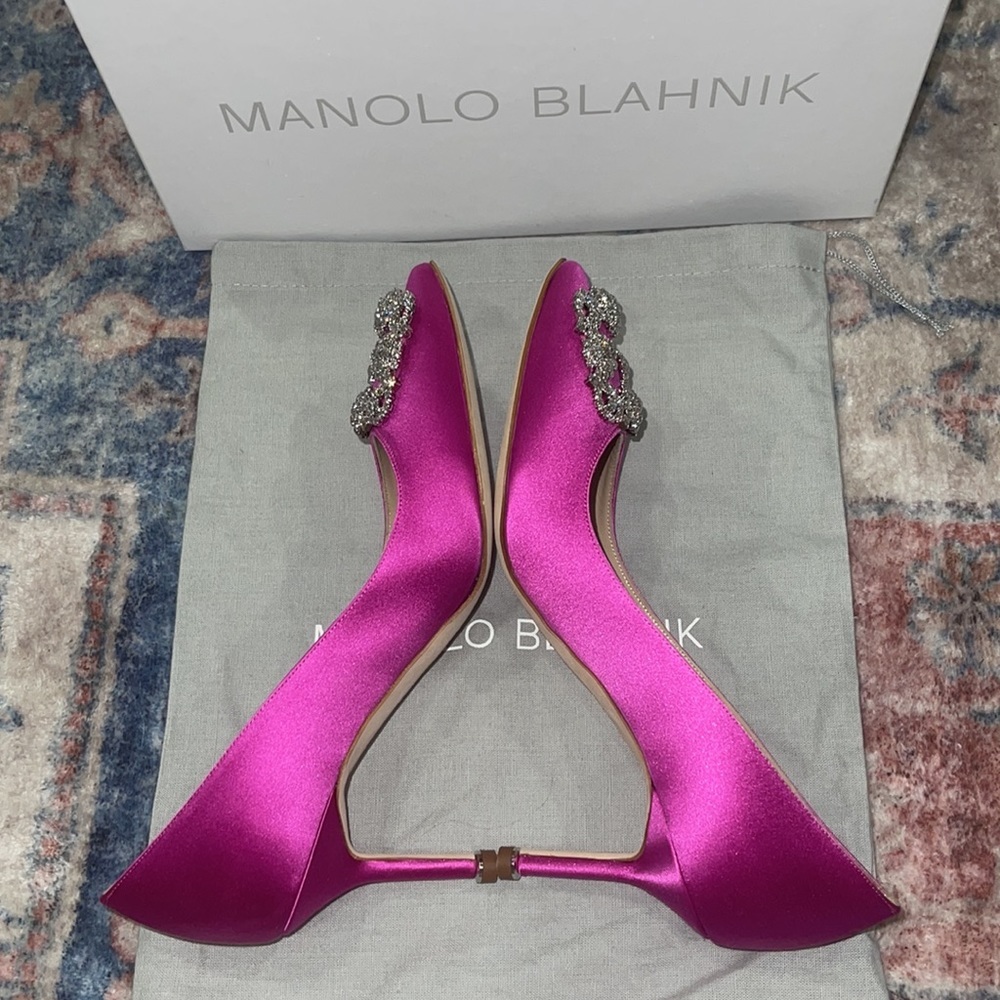 ‼️$1200 MANOLO NEW‼️STEAL‼️HOST PICK‼️ - Picture 9 of 10